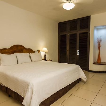 Hotel Soleil Pacifico Chulamar Екстер'єр фото