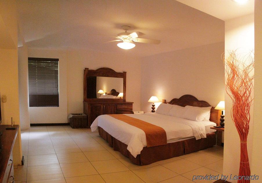 Hotel Soleil Pacifico Chulamar Екстер'єр фото