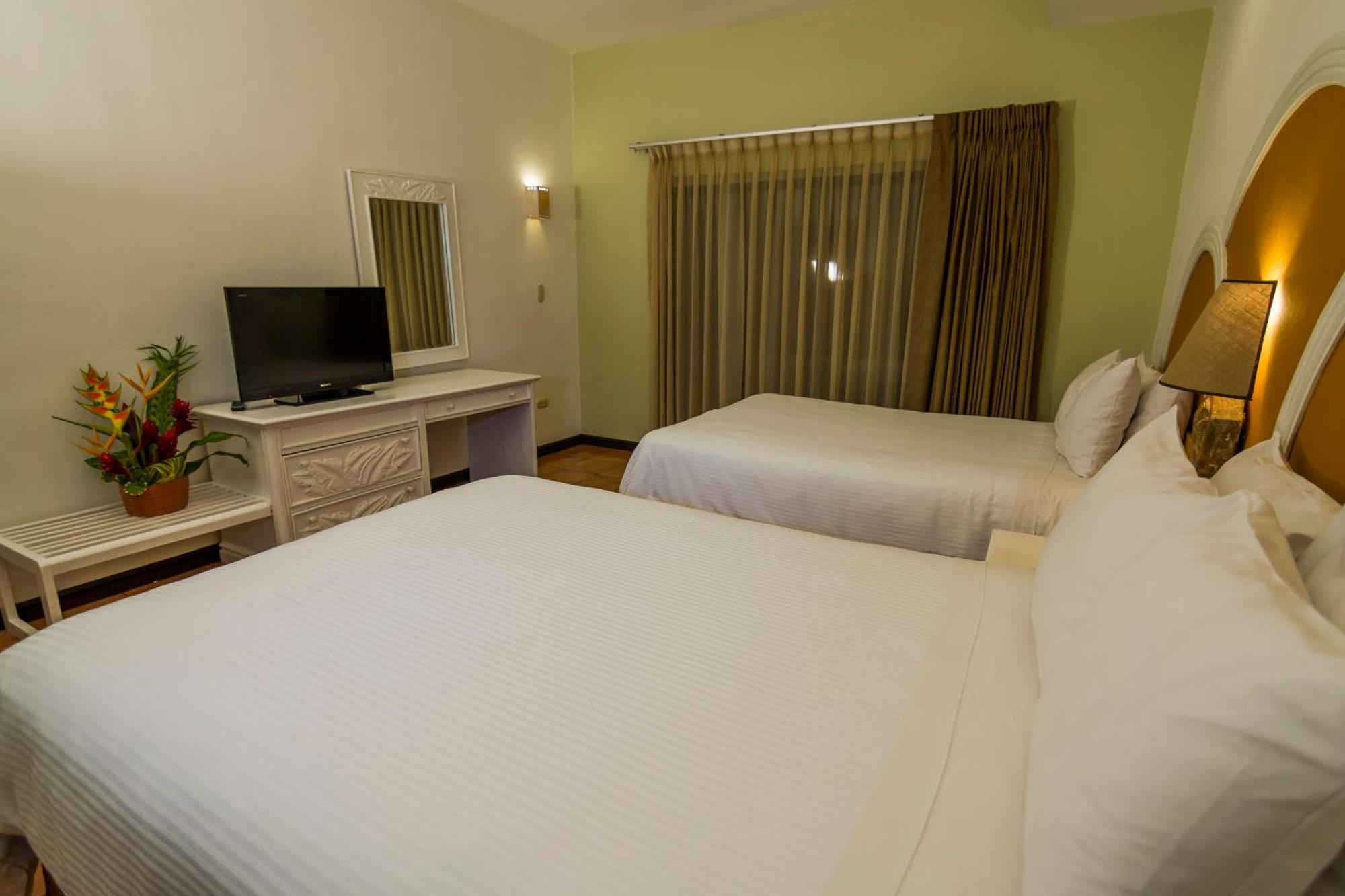Hotel Soleil Pacifico Chulamar Екстер'єр фото
