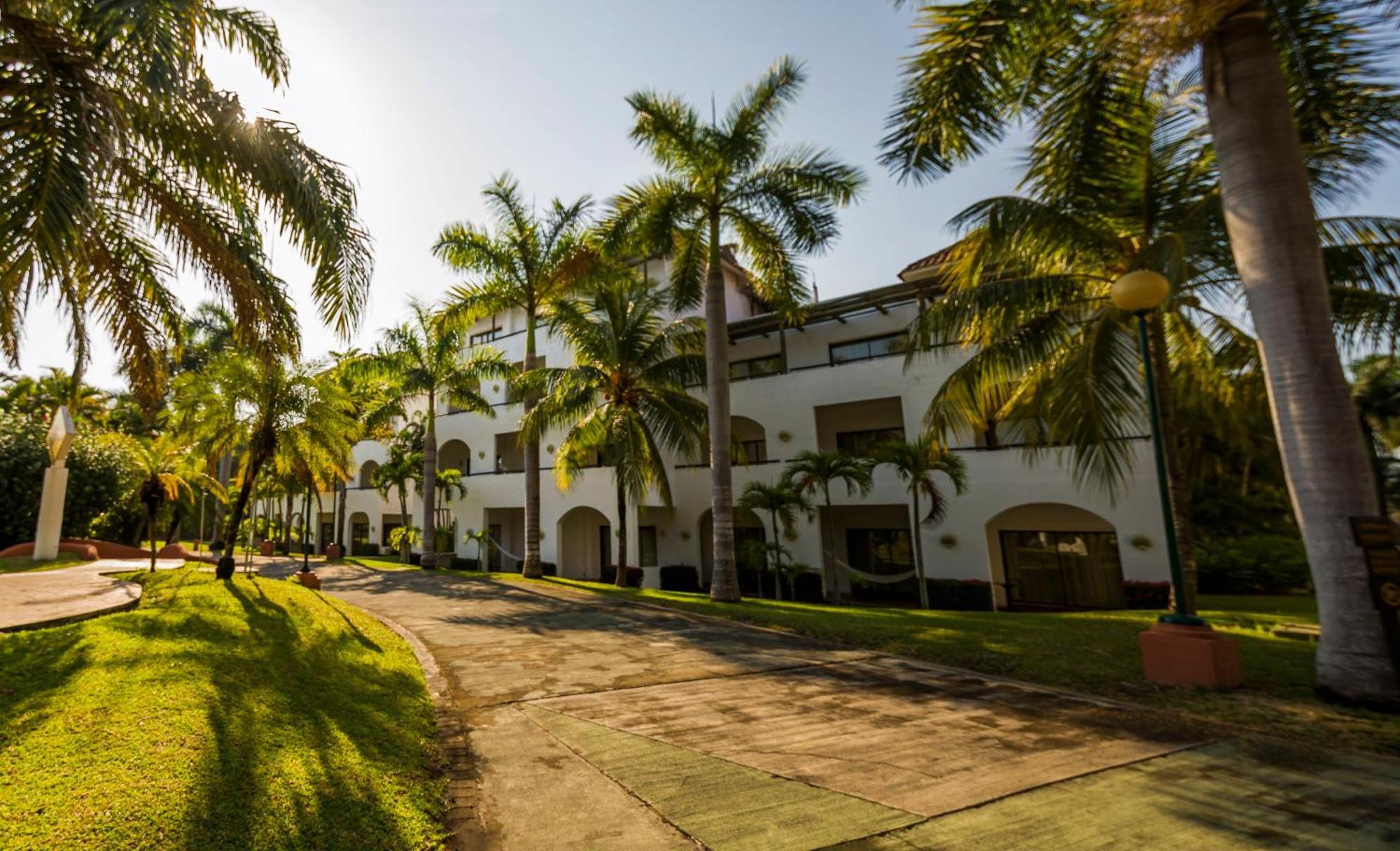 Hotel Soleil Pacifico Chulamar Екстер'єр фото