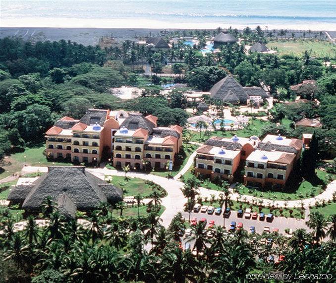 Hotel Soleil Pacifico Chulamar Екстер'єр фото