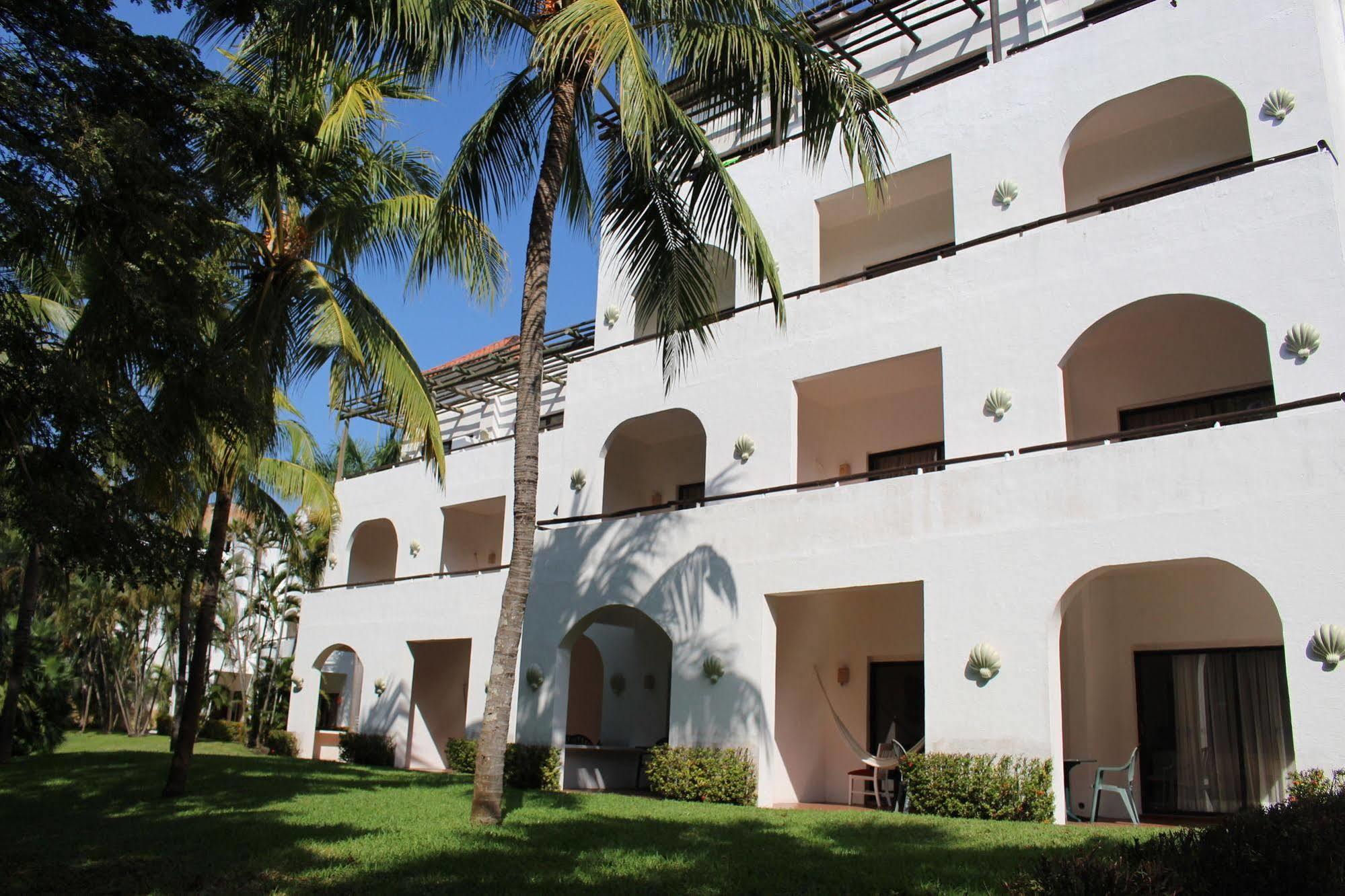 Hotel Soleil Pacifico Chulamar Екстер'єр фото