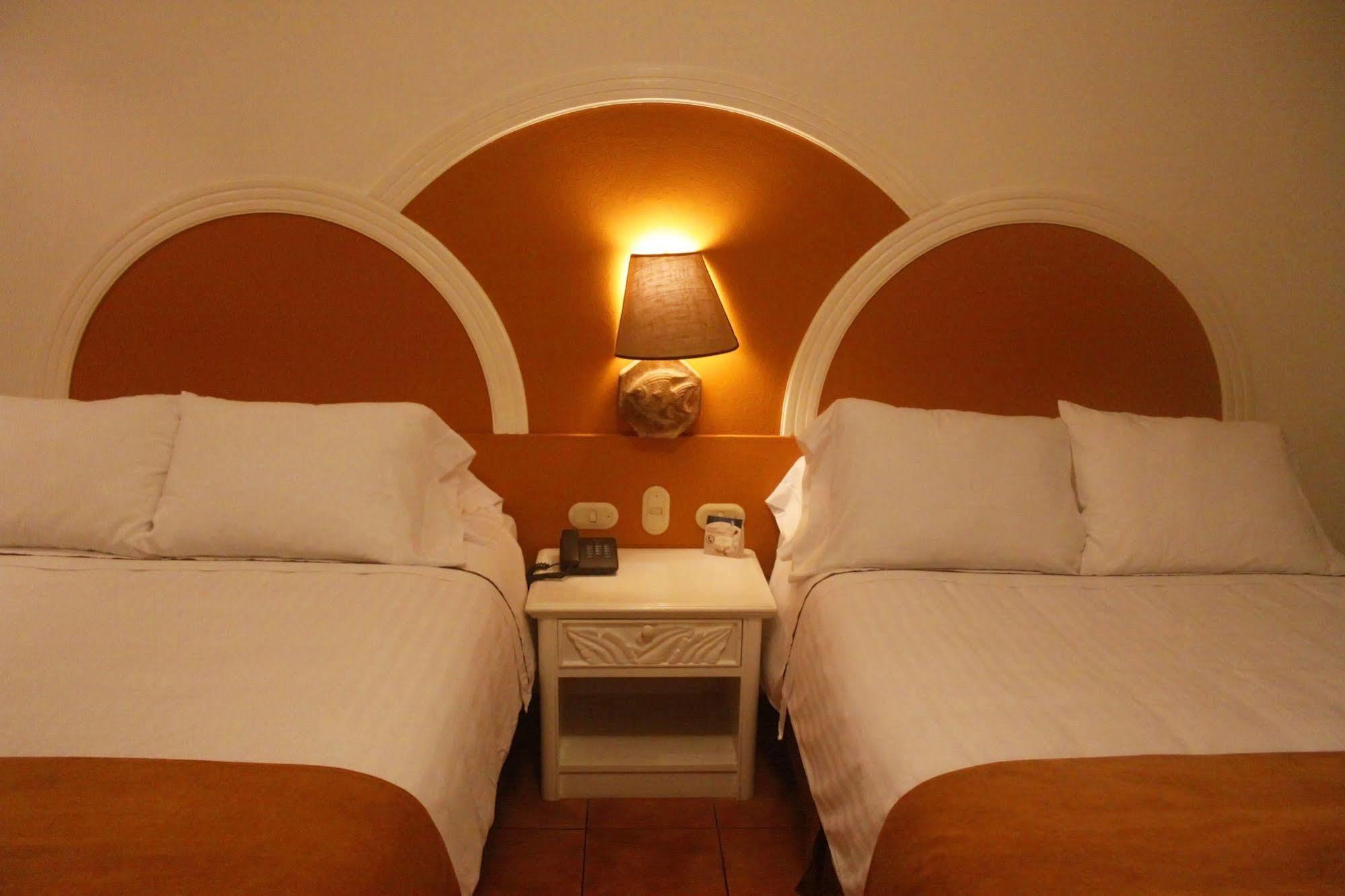 Hotel Soleil Pacifico Chulamar Екстер'єр фото